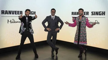 Ranveer Singh Unveils Two New Figures At Madame Tussauds (2)