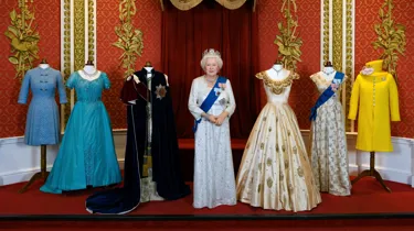 MTL Royal Dress Collection Platinum Jubilee 2022 (2)